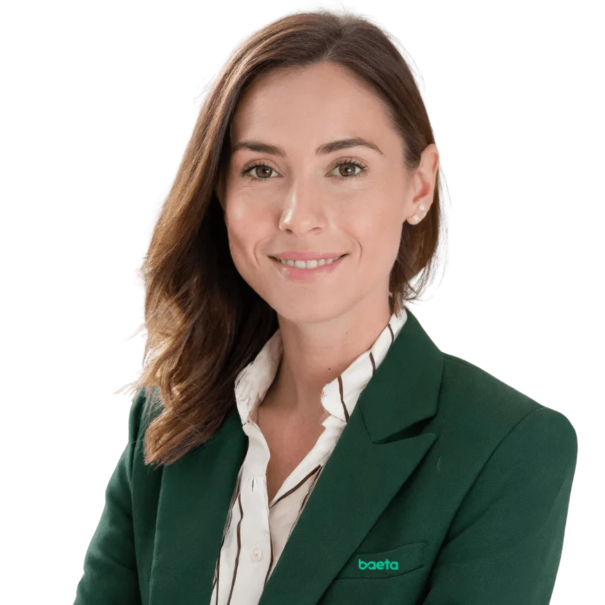 Corretora de seguros capacitando-se no Baeta Academy